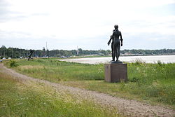 Sculptures on the north coast of Höllviken.