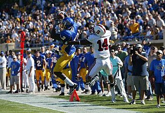 SJST receiver catches touchdown pass in 2006 contest