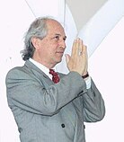 A photograph of Vittorio Storaro in 2001