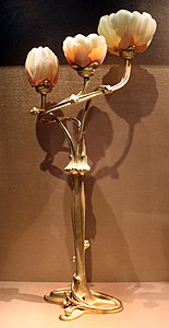 Daum lamp with magnolia flowers, designed with Louis Majorelle (1903)