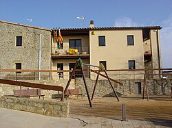 Town hall, Camallera