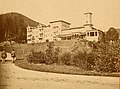 Die Park- oder Ostseite des Hotels im 19. Jahrhundert