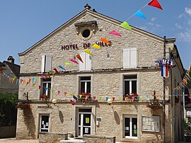 The town hall in Salviac