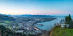 Blick von Oberhaggen (Lochau) auf die Stadt Bregenz