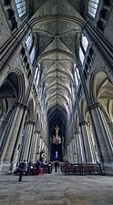 Nave of Reims Cathedral with piliers cantonnés supporting quadripartite vaults