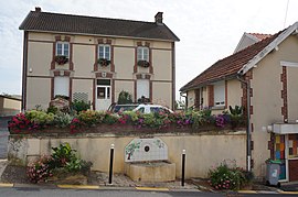The town hall in Champillon