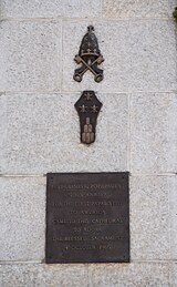 Plaque commemorating Pope Paul VI's visit to the cathedral in 1965.