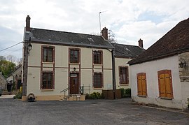 The town hall in Le Thoult-Trosnay