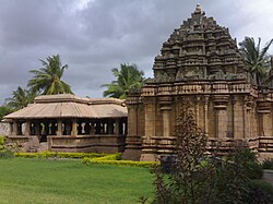 Panchalingeshwara temple at Hooli