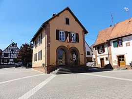 The town hall in Weinbourg