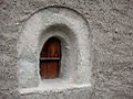 Kleines romanisches Rundbogenfenster