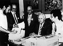 Writers in Antwerp in 1982, from left Georges Lagrange, Tibor Sekelj, Aldo de 'Giorgi, William Auld and publisher Brucjo Casini.