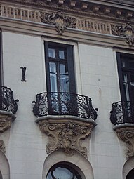 Beaux Arts mascaron under a balcony of the Cantacuzino Palace (Calea Victoriei no. 141), Bucharest, designed by Ion D. Berindey, 1898-1906[45]