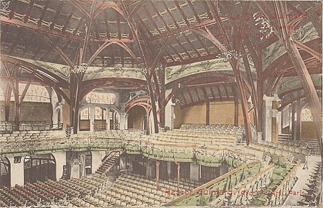 Colored postcard of the interior of the Salle-Humbert-de-Romans