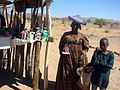Souvenirverkäuferin in Namibia