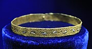 Arzhan-2 gold bracelet, Tuva National Museum.