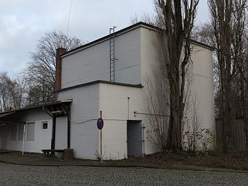 Ehemaliger Bunker, heute als Café genutzt (2013)