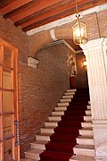 Hôtel de Lestang: staircase.