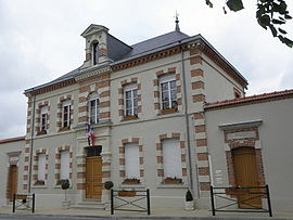 The town hall in Sacy