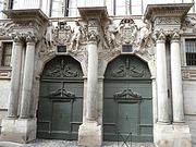 Hôtel de Clary: portals.