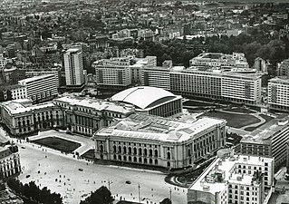 Palace Hall residential complex, Bucharest, by Tiberiu Niga, G. Filipescu, L. Garcia and Anton Moisescu, 1959[121]