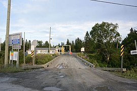 United States port of entry right off Route 277 in Sainte-Aurélie.