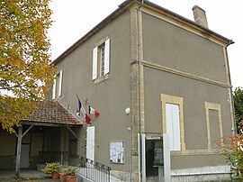 The town hall in Bardou