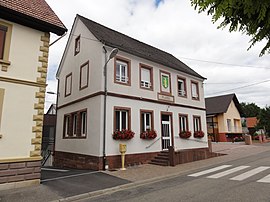 The town hall in Hochstett