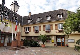 The town hall in Surbourg