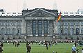 Verhüllung des Reichstags in Berlin (Beginn)