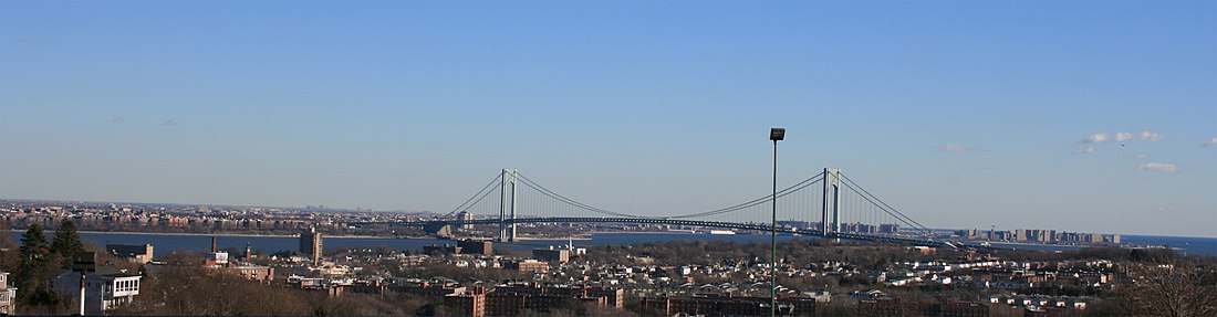 Verrazzano-Narrows Bridge connecting the eastern portion of Staten Island to Brooklyn