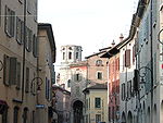 Via San Carlo und der Turm von San Prospero