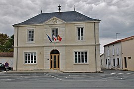 The town hall in Saint-Sauveur-d'Aunis