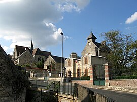 The town hall and church of Dampleux