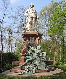 Das Lessing-Denkmal von 1890 im Berliner Tiergarten
