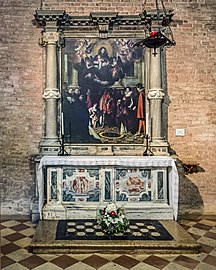   Altar with the discovery of the well of martyrs