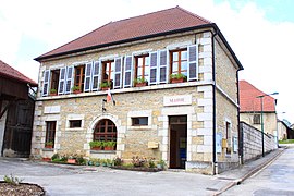 The town hall in Chapelle-d'Huin