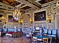 Salon Ovale (oder Salon Louis XIII) im Schloss Fontainebleau mit Gemäldezyklus von Ambroise Dubois (1610). Die Möbel sind aus späterer Zeit (!).