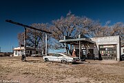 Closed café and gas station in Glenrio