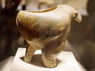 Eagle-shaped pottery of neolithic Yangshao culture