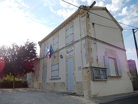 The town hall in Saint-Martin-de-Juillers