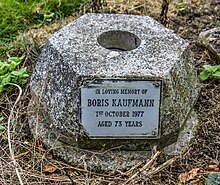 Foto des Grabes von Boris Kaufmann auf dem Lawnswood Cemetery, Adel, Leeds, UK.