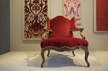 Armchair with padded wings (about 1750)