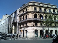 BNPP headquarters on boulevard des Italiens in Paris, rebuilt beside the facade of the famous former restaurant La maison dorée.