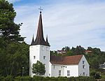 Foto einer weißen Kirche