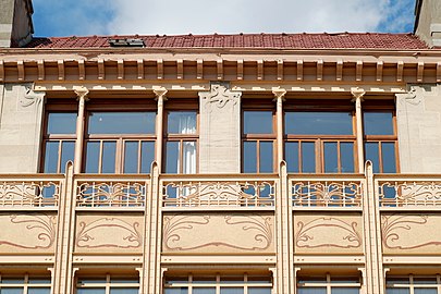 Upper part of the main façade
