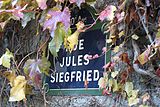 Straßenschild Rue Jules-Siegfried