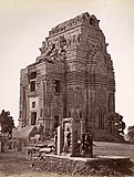 Ruined Jain sculptures at 8th century Teli ka Mandir