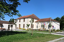 The town hall in Saint-Aunix-Lengros