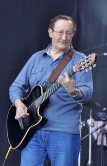 Idir performing in 2011